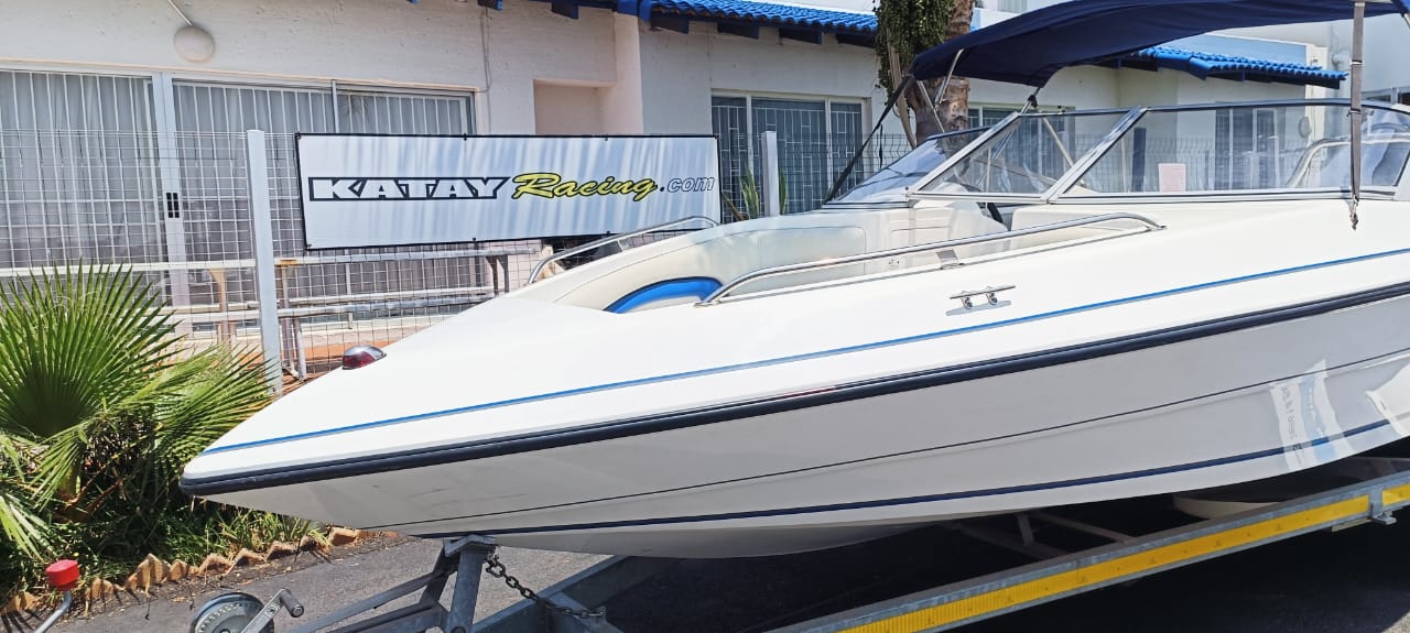 2004 Panache 2150 Powered by 225hp H.O Evinrude Direct injection V6 Outboard - Image 14