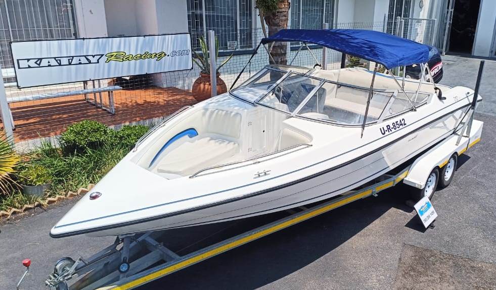 2004 Panache 2150 Powered by 225hp H.O Evinrude Direct injection V6 Outboard - Image 16