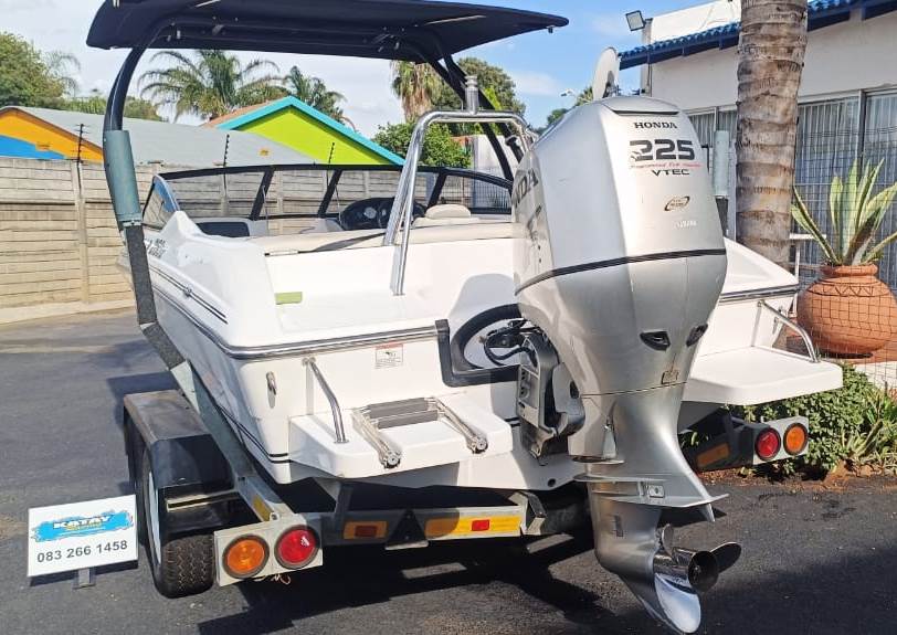 2018 Panache 2150 LX Powered By 225hp Honda 4-Stroke Outboard - Image 4