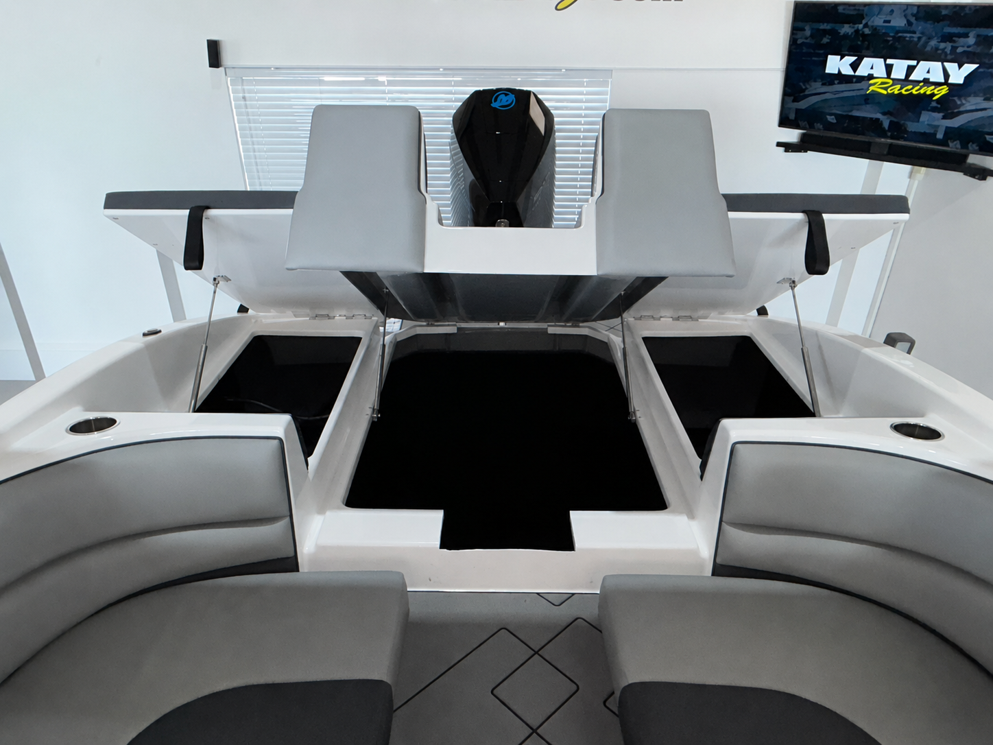 2026 Odyssey 720 Powered by Mercury 300hp V8 Pro XS KATAY Racing edition - Image 12