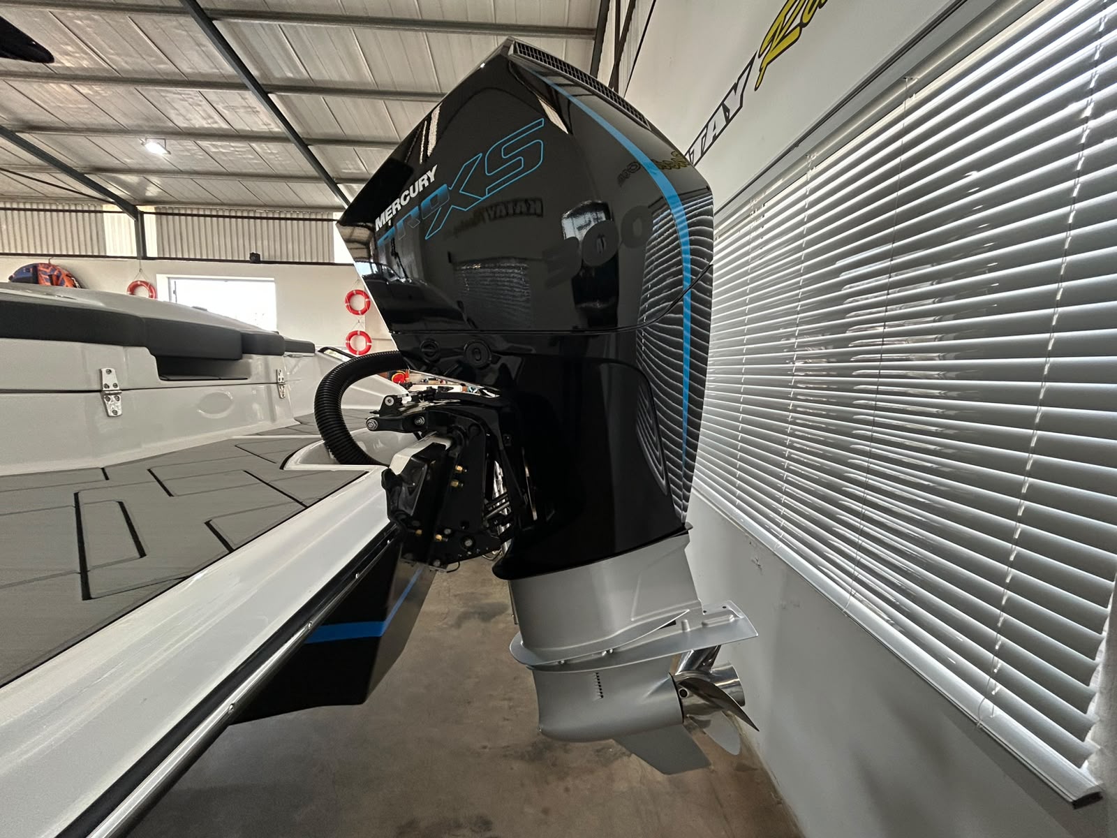 2026 Odyssey 720 Powered by Mercury 300hp V8 Pro XS KATAY Racing edition - Image 13