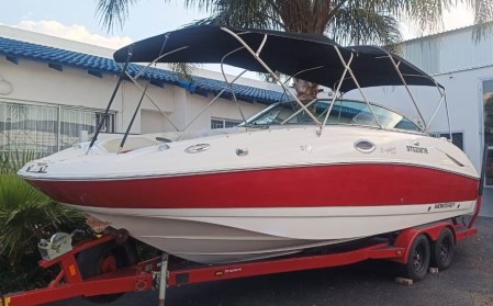 2006 Monterey 233 Explorer Powered by 5.7L V8 Volvo Penta GXi and Duel prop counter rotation Gearbox.