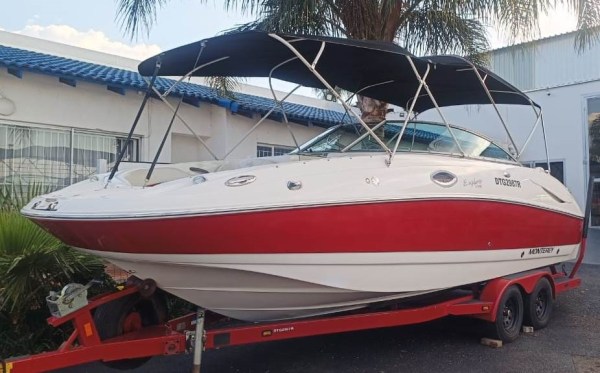 2006 Monterey 233 Explorer Powered by 5.7L V8 Volvo Penta GXi and Duel prop counter rotation Gearbox.