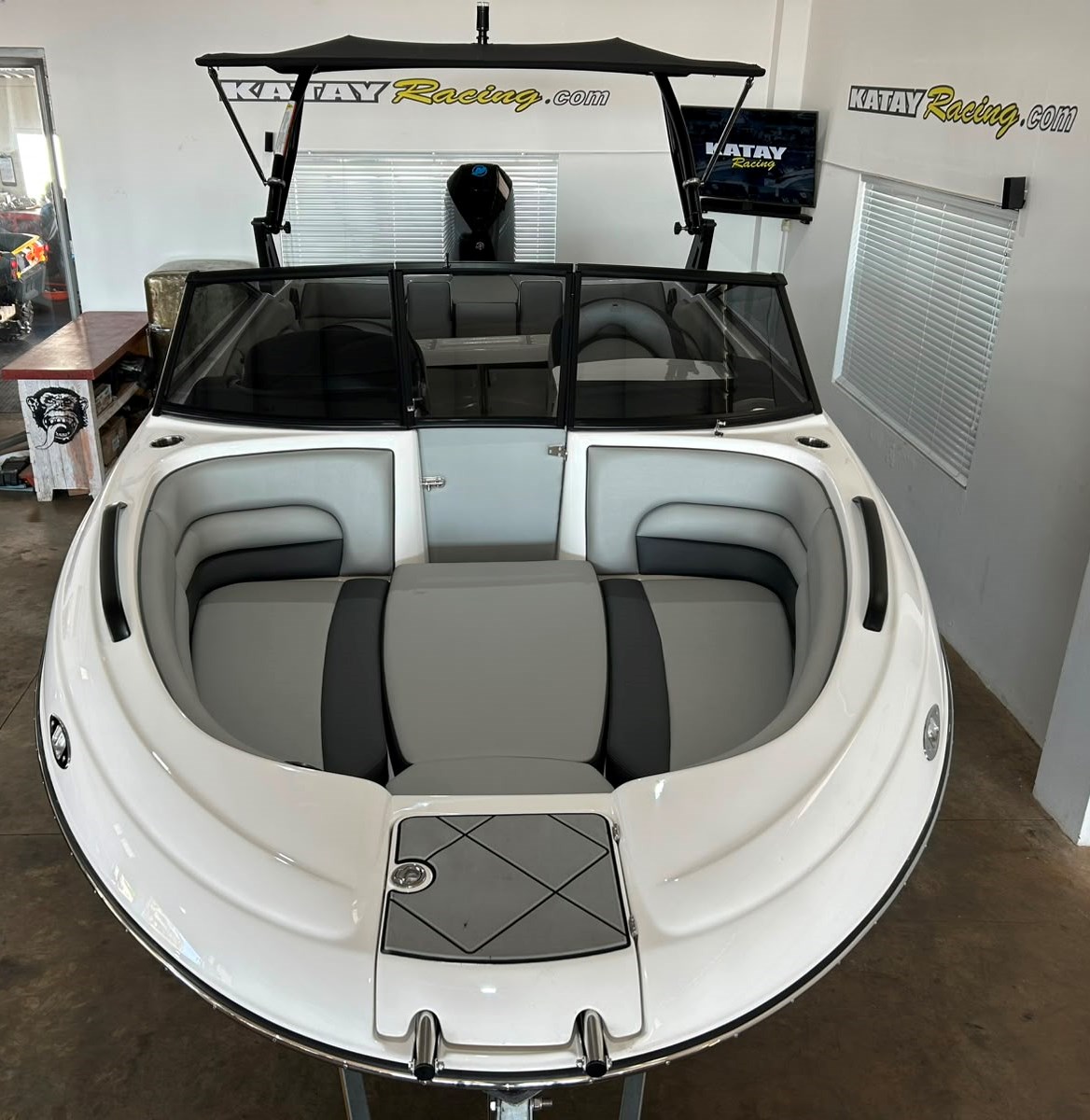 2026 Odyssey 720 Powered by Mercury 300hp V8 Pro XS KATAY Racing edition - Image 8