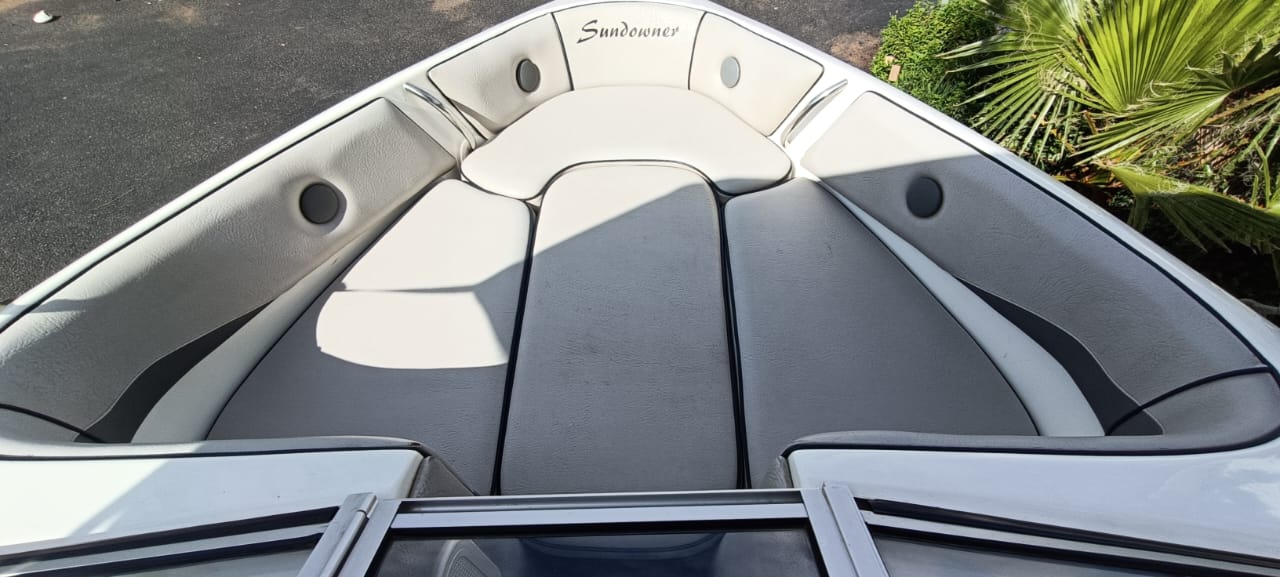 2002 Sundowner 190 Powered with 200hp Yamaha V-max. - Image 11