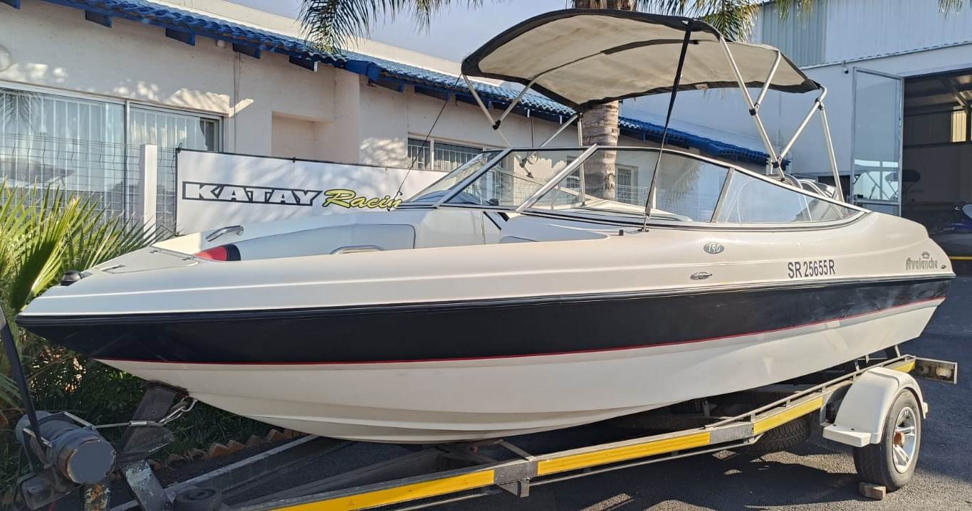 2007 Avalanche 190 Powered by 200hp Mariner Outboard - Image 2