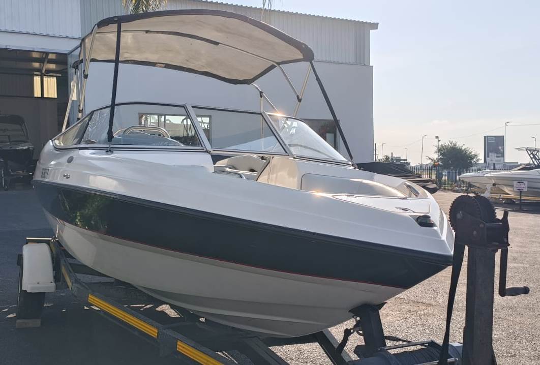 2007 Avalanche 190 Powered by 200hp Mariner Outboard - Image 3