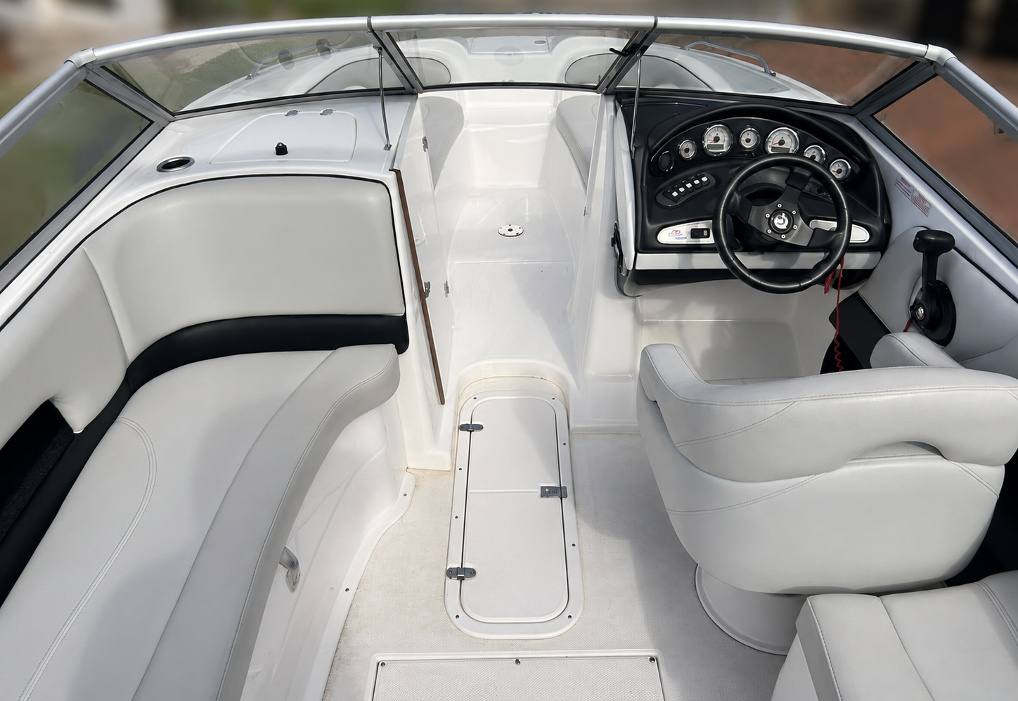 2015 Odyssey 650 Powered By 5.7L Mercruiser V8 MPI with Bravo 1 Gearbox - Image 12