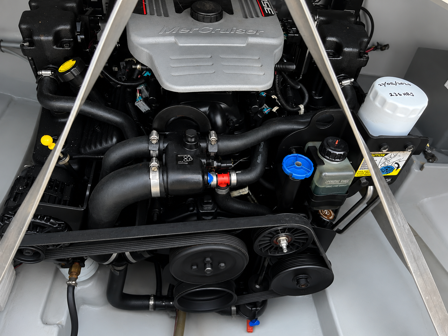 2015 Odyssey 650 Powered By 5.7L Mercruiser V8 MPI with Bravo 1 Gearbox - Image 13