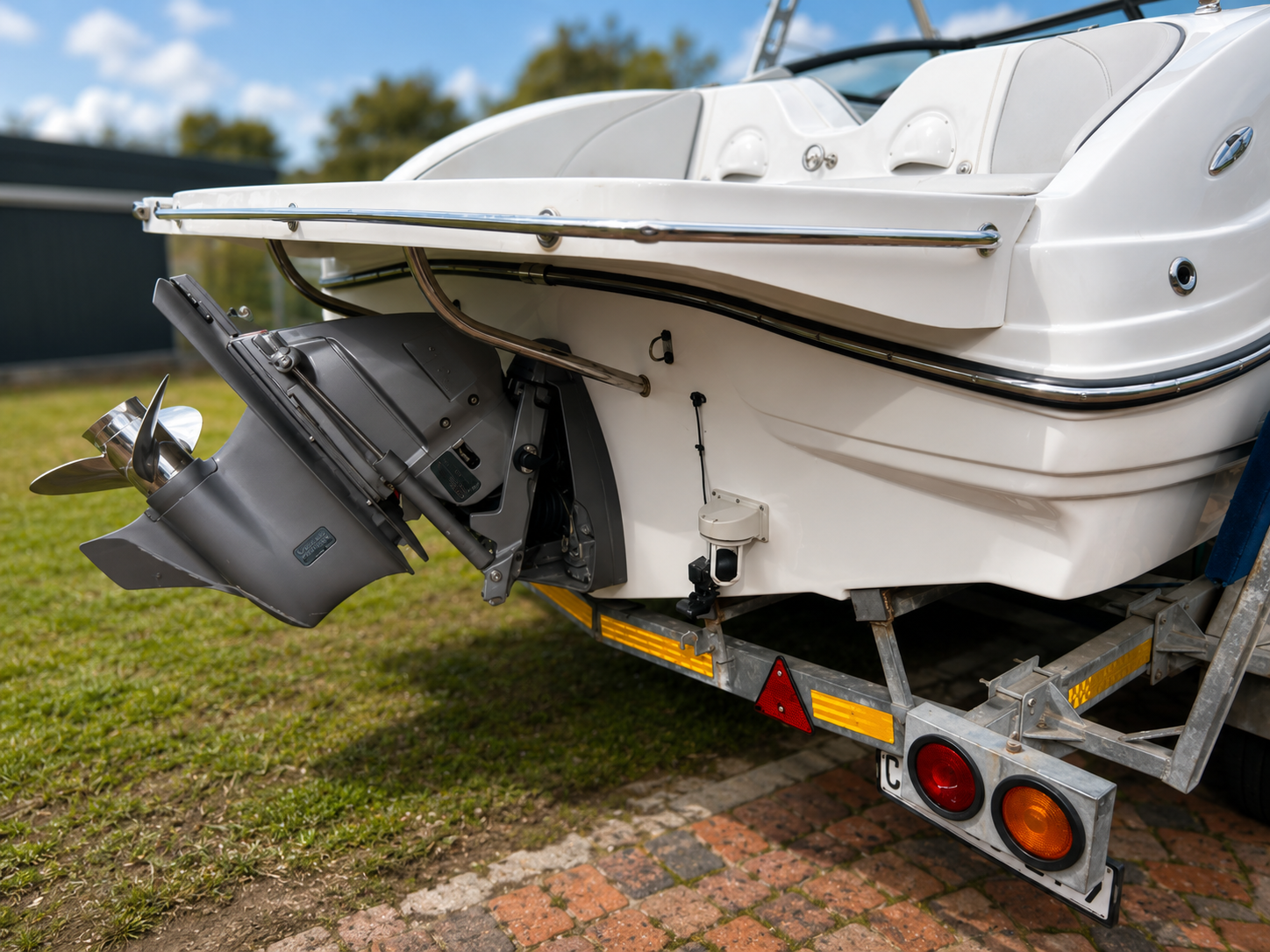 2016 Odyssey 650 Powered Volvo Penta 5.7L V8 GXi and Volvo Penta SX Gearbox - Image 6