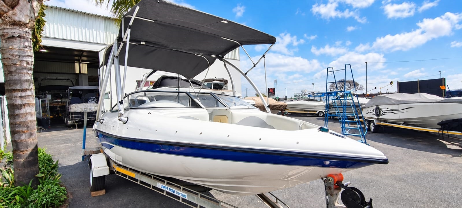 2008 Sundowner 190 Powered by 135hp Honda 4- Stroke DOHC, 16-Valve, In-Line 4-Cylinder Motor - Image 3